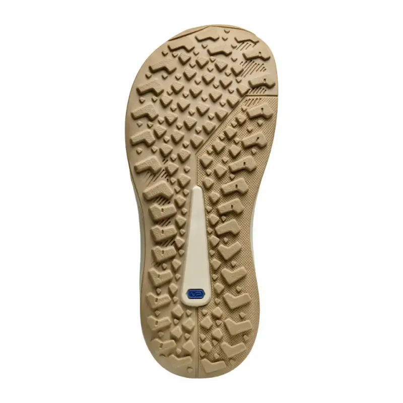 Long boot for women with an adjustable shaft and a zip