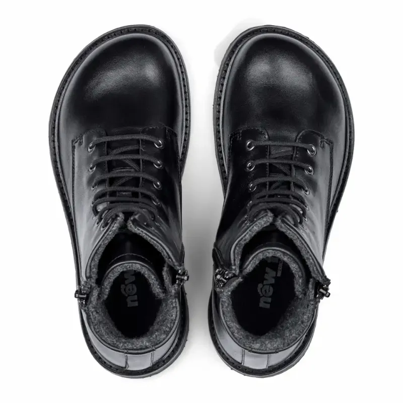 Classic short women’s boot with two zips and lacing